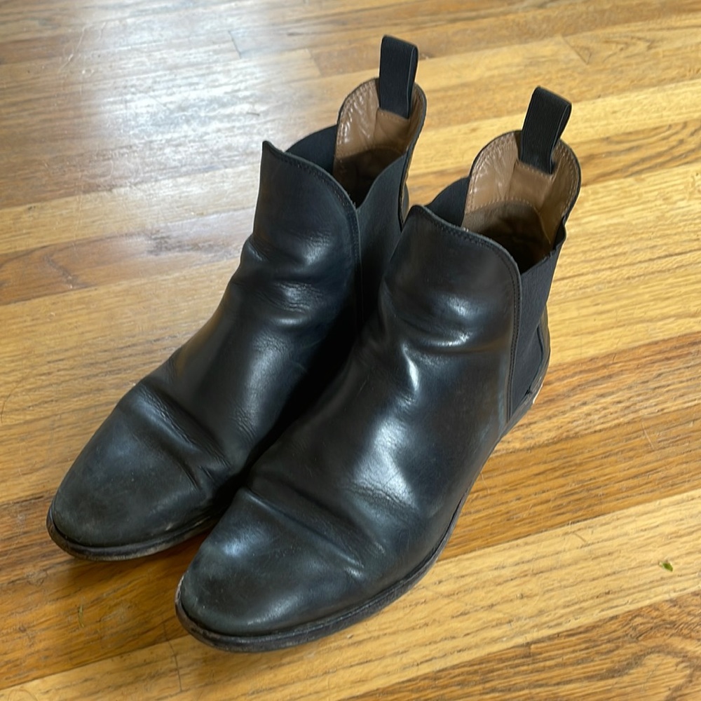 Everlane Chelsea Boot - Black